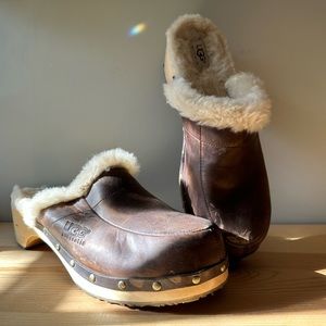 UGG Brown Leather Sherpa Lined Clogs size 11